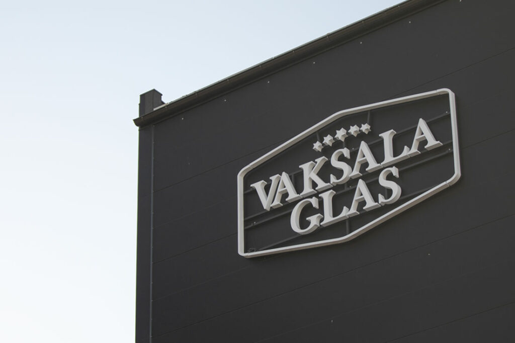 Bild på skylt Vaksala glas i Uppsala